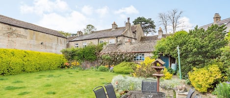 Cottage | Interior