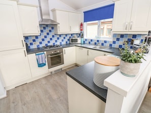 Cottage | Private kitchen - The Retreat (Narberth)
