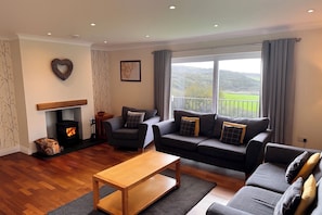 Cottage | Living area