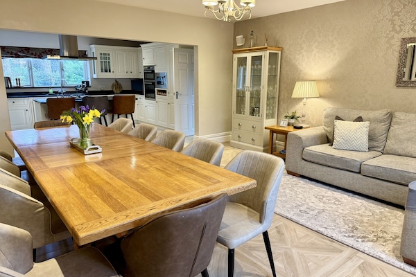 Cottage | Dining