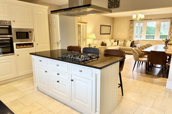 Cottage | Interior