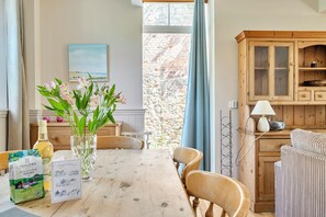 Cottage | Dining - East Wing (Crewkerne)