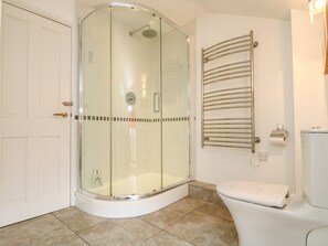 Cottage | Bathroom | Shower