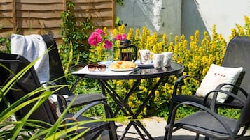 Cottage | Outdoor dining