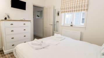 Cottage | 2 bedrooms, individually decorated, individually furnished, free WiFi