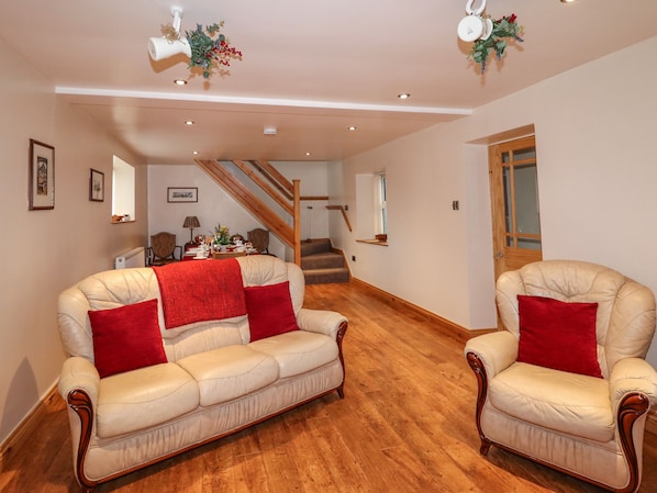 Cottage | Living area | TV, DVD player - The Granary (Stoke-on-Trent)