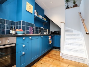 Cottage | Interior - The Snug (Truro)