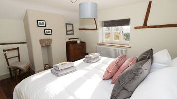 Cottage | 1 bedroom, free WiFi, individually decorated, individually furnished