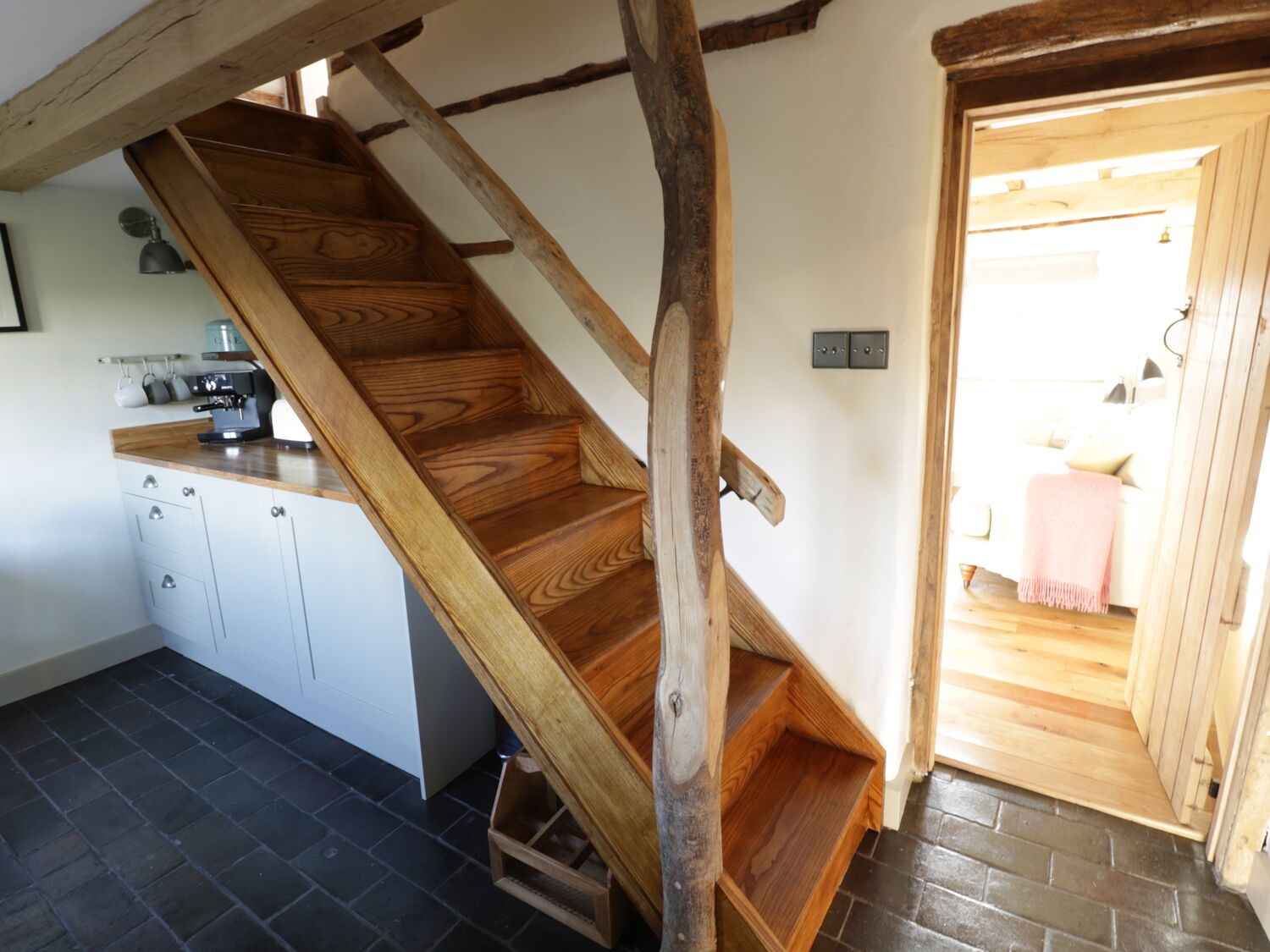 Cottage | Private kitchen | Fridge, microwave, stovetop, dishwasher