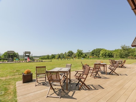 Cottage | Outdoor dining