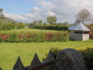 Cottage | Property grounds