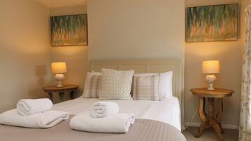 3 habitaciones, decoración personalizada y muebles diferentes