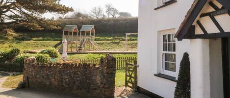 Cottage | Property grounds