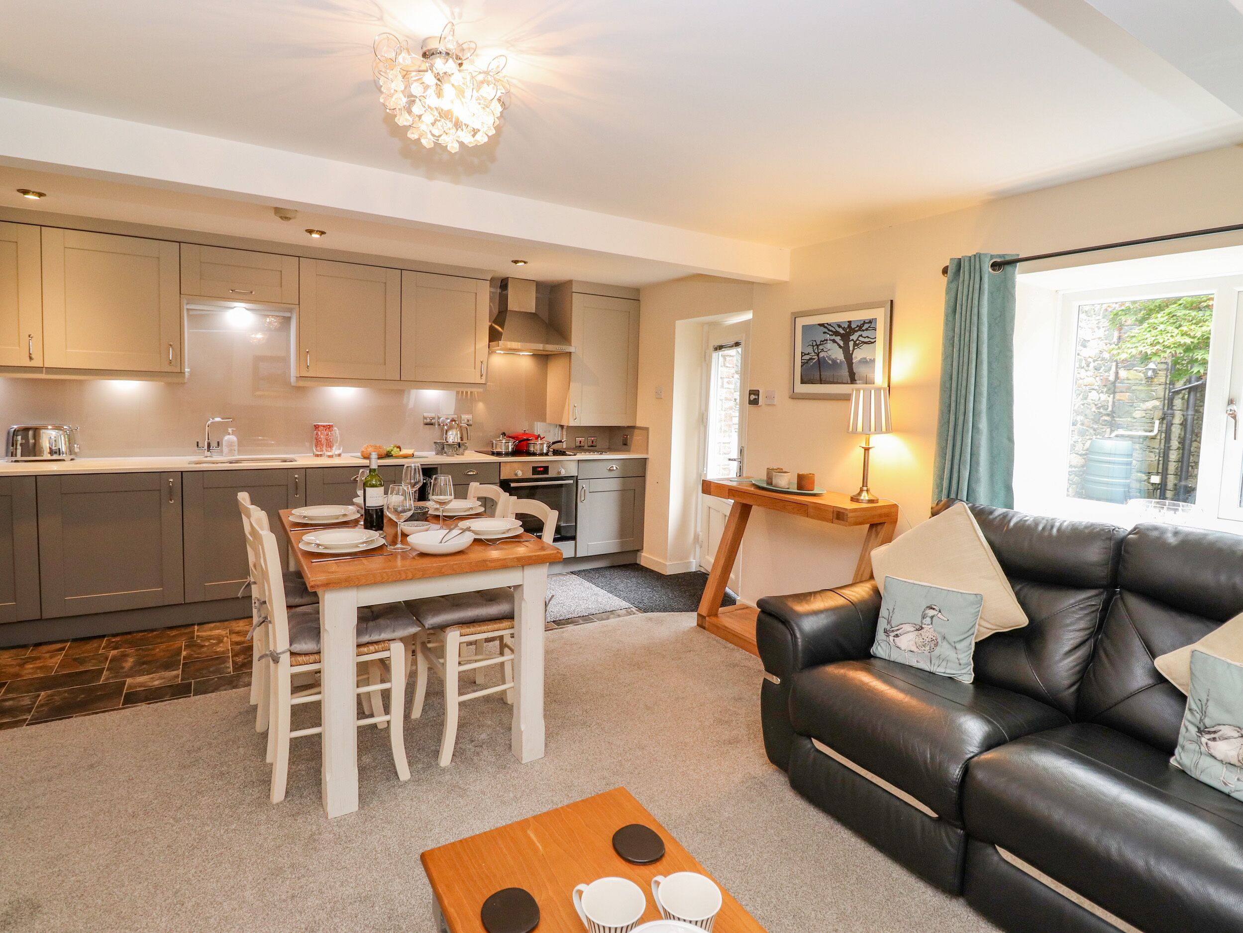 Cottage | Living room | TV