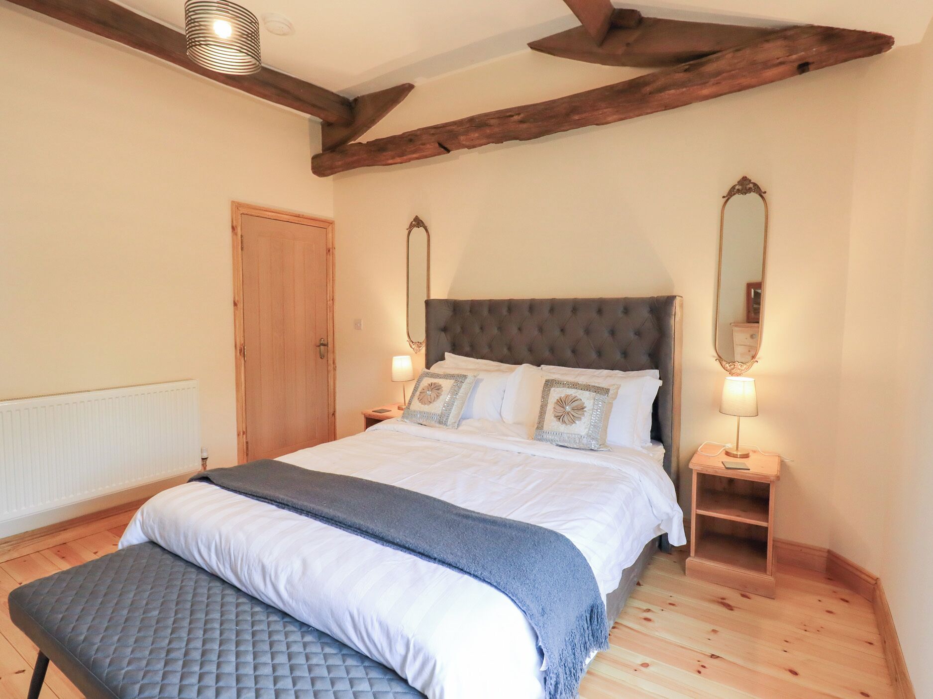 Cottage | 2 bedrooms, individually decorated, individually furnished, free WiFi