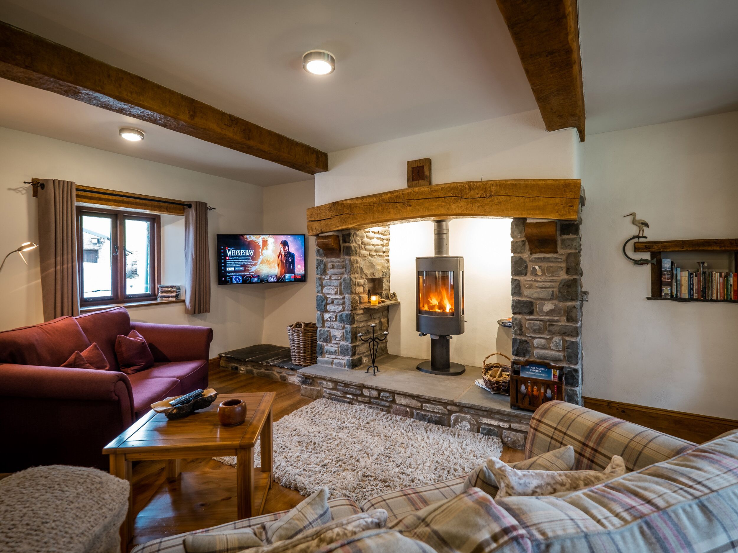 Casa de campo | Área de sala de estar | Chimenea y reproductor de DVD 