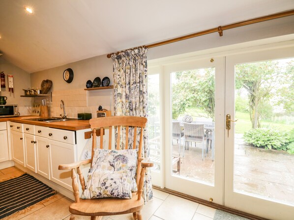 コテージ | 専用キッチン | 食器洗い機、電気ポット、トースター、ハイチェア