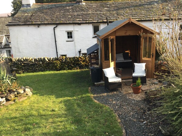 Cottage | Property grounds - Nightingale Cottage (Keswick)