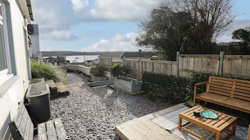 Cottage | Property grounds