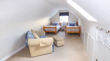 Cottage | Interior