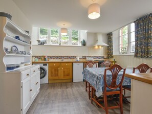 平房 | 私人廚房 | 雪櫃、微波爐、爐具、洗碗機