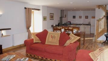 Cottage | Living room | DVD player