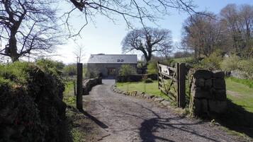 Cottage | Property grounds