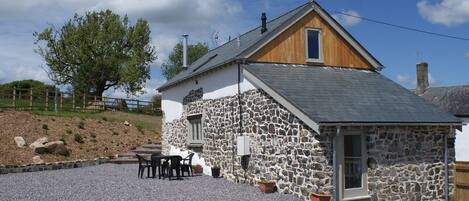Cottage | Front of property