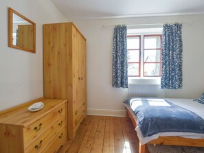 2 bedrooms, individually decorated, individually furnished, free WiFi