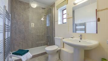 Cottage | Bathroom | Shower