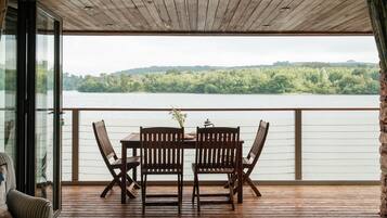Cottage | Outdoor dining