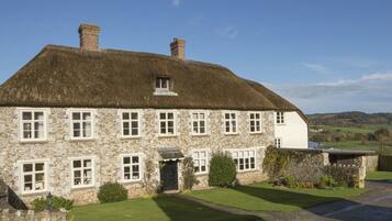 Cottage | Interior