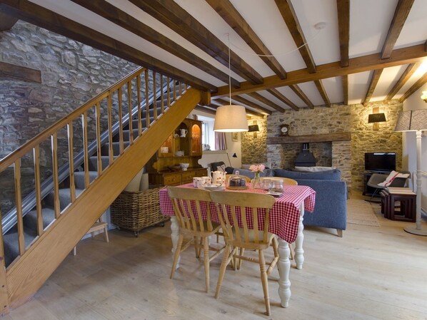 Cottage | Interior