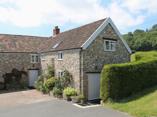 Cottage | Front of property - Whitcombe Cottage (Honiton)
