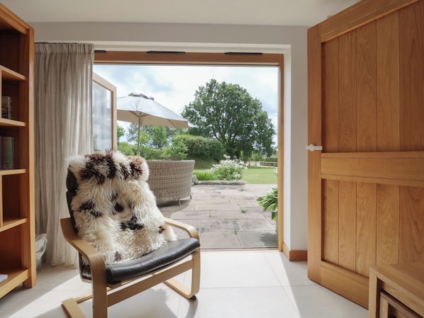 Cottage | Interior - The Old Log Shed (Honiton)