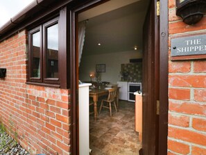 Cottage | Interior