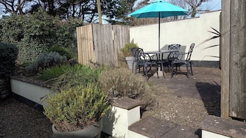 Cottage | Outdoor dining