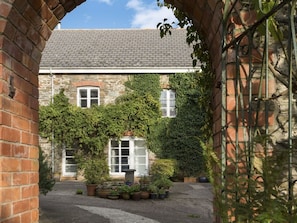 Cottage | Front of property