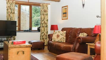 Cottage | Living area | DVD player, table tennis