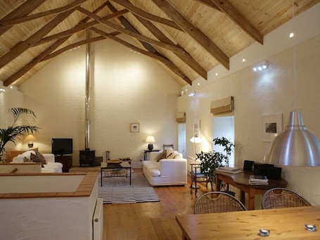 Cottage | Interior