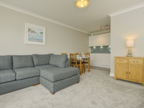Cottage | Interior