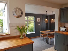 Cottage | Interior