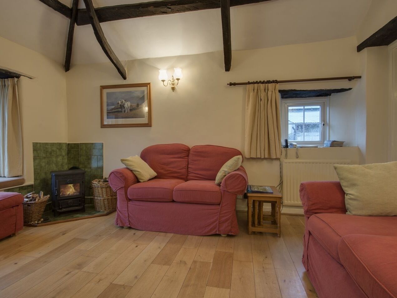 Cottage | Phòng khách | Đầu đĩa DVD 