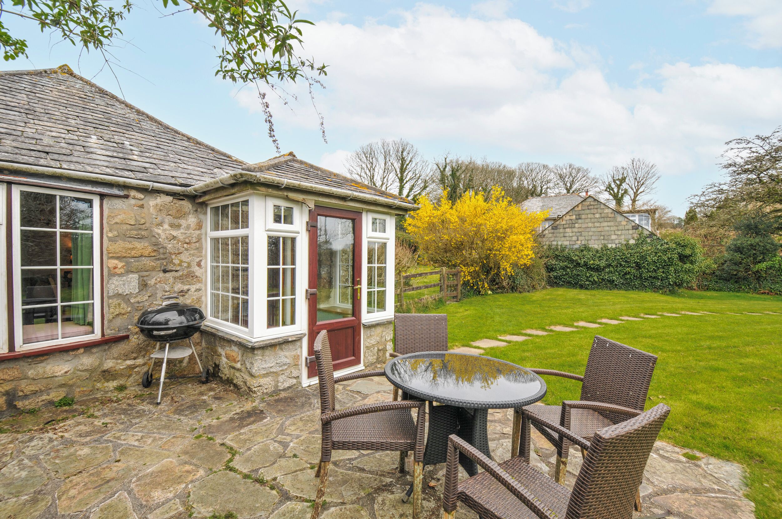 Cottage | Outdoor dining