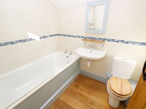 Cottage | Bathroom | Shower