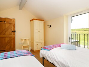 Cottage | Individually decorated, individually furnished, free WiFi
