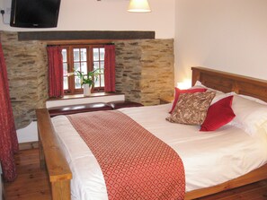 كوخ | 4 عدّة غرف نوم وبديكورات فريدة لكل غرفة وطراز فريد لكل وحدة