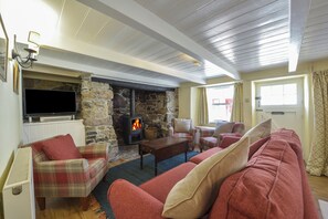 Cottage | Living area | TV, DVD player