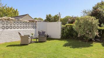 Cottage | Property grounds