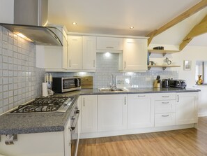 Casa de campo | Cozinha privada | Lava-louças, talheres/pratos/utensílios de cozinha